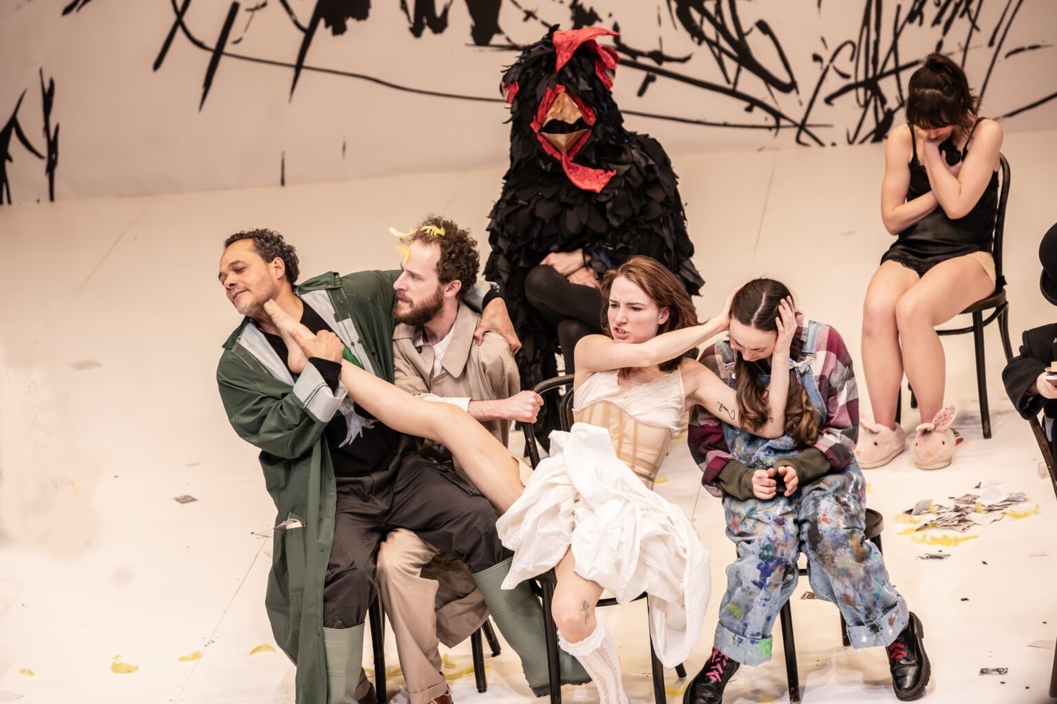 Обложка статьи Куриная слепота: о новом «Дяде Ване» Дмитрия Крымова 