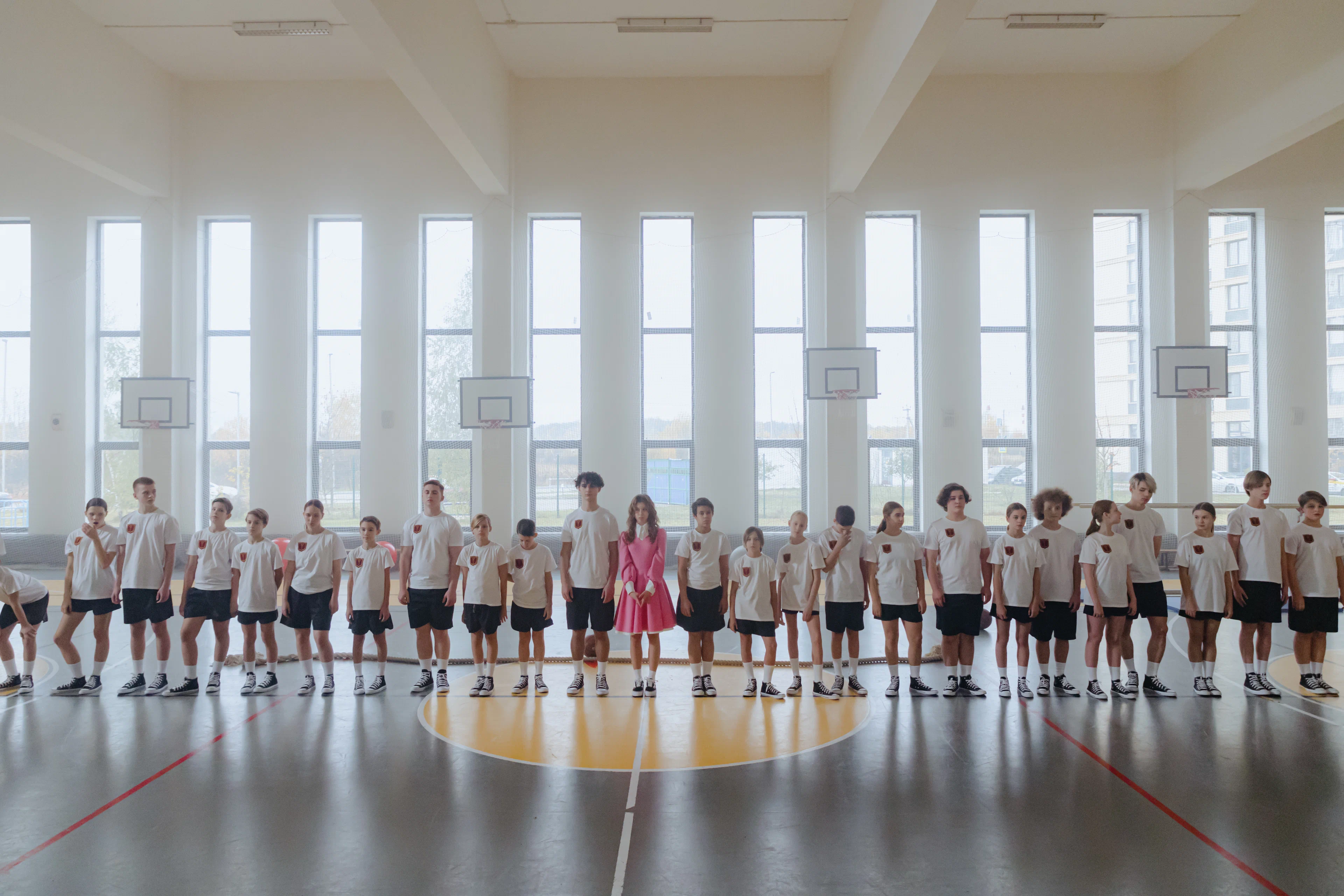 Фото со съёмок фильма «Алиса в Стране Чудес»
kinopoisk.ru