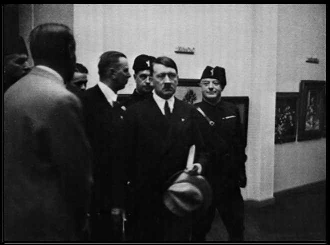 Гитлер и Муссолини на Венецианской биеннале, 1934
Heinrich Hoffmann / Bundesarchiv