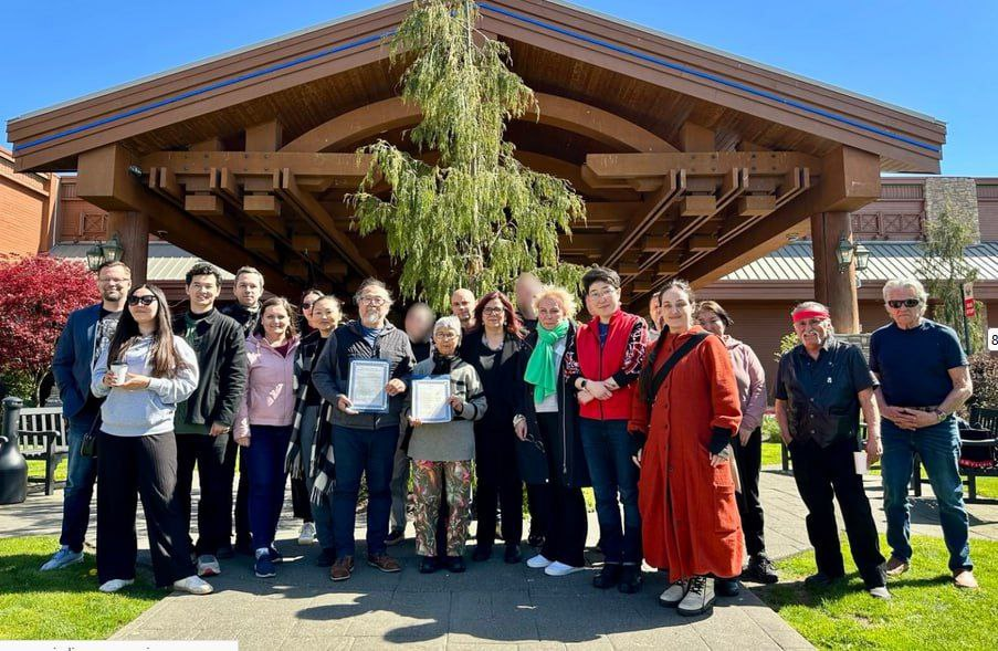 Собрание на остраве Оркас
Фонд Batani / Activatica