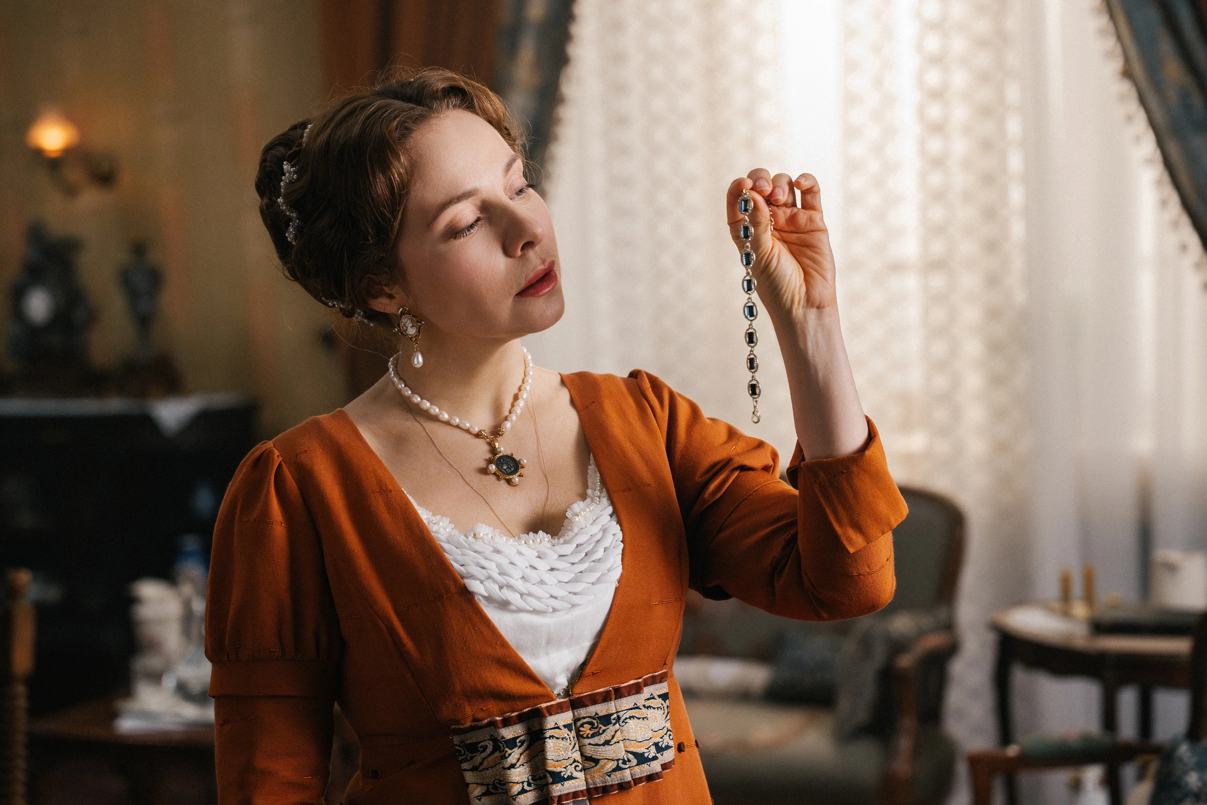 Кадр из сериала «История его служанки»
kinopoisk.ru